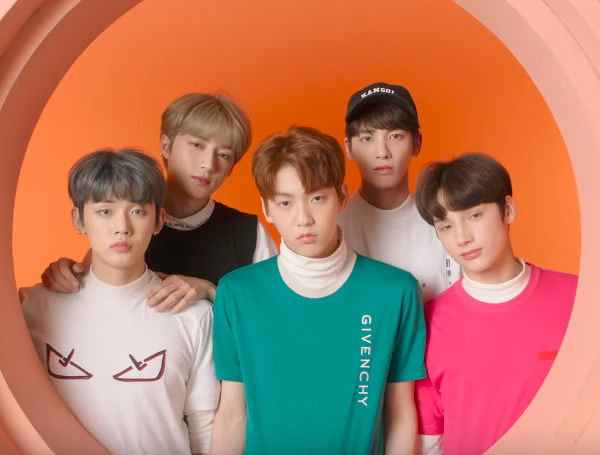 TXT want to be your pet in their new MV 'Cat & Dog'! ⋆ The latest ...